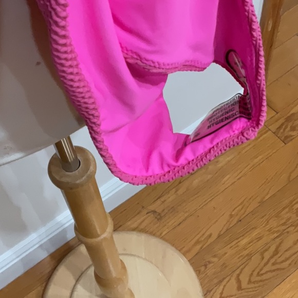 More to Come Manaia one Piece in Pink, Size: M - Picture 8 of 9